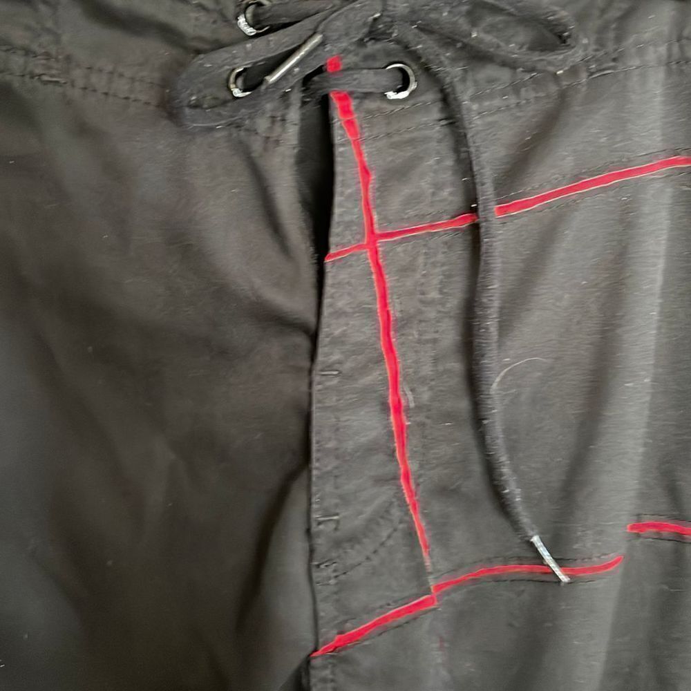 O’Neill Shorts Black Red Square Block Design 36W - Picture 9 of 10